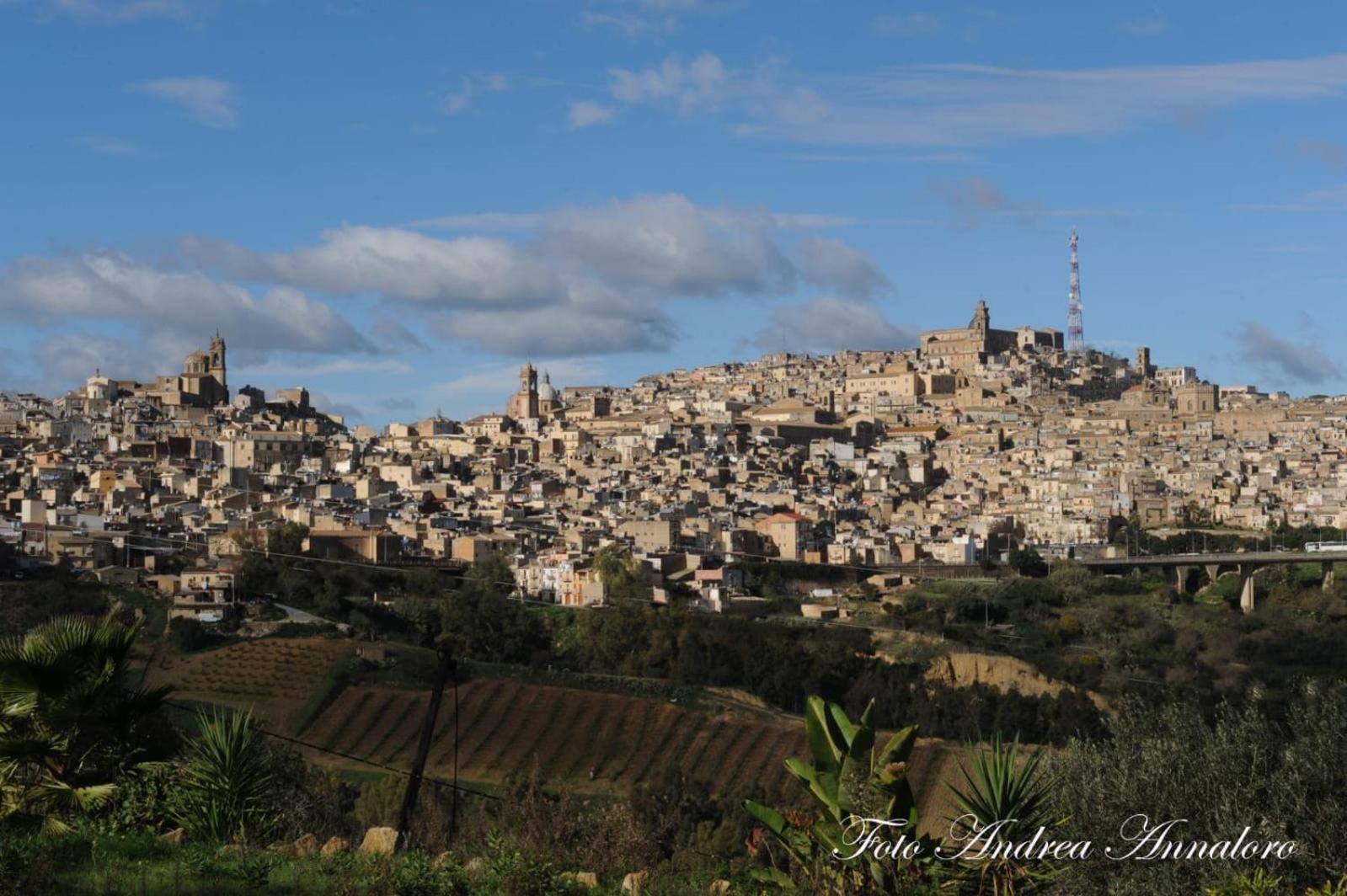 Ferienwohnung Al Quarantuno Caltagirone Exterior foto